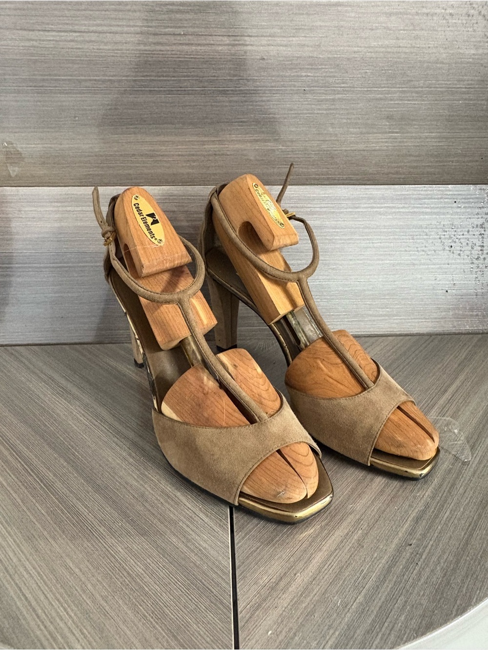 Gucci Velvet Platform Sandals Taupe Size 40 / US 10